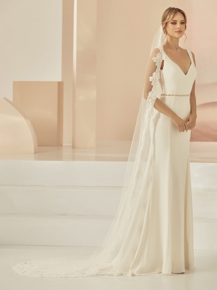 AryA Sposa | Bianco Evento Velo da sposa lungo a Cattedrale con bordo in pizzo 250cm - S404