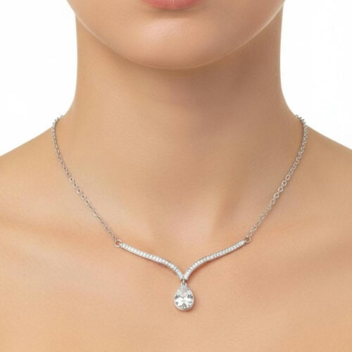 AryA Gioielli | Collana donna girocollo con goccia Swarovski bianca - 0603BC su collo modella