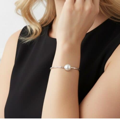 gioielli argento per lei,bracciale donna regalo,gioielli argento online,consegna gratuita 24h,bracciale cuff in argento 925,bracciale cuff in argento uomo,bracciale cuff in argento donna,gioielli argento per regalo uomo,gioielli uomo in argento 925 online store,AryA bracciale cuff in argento 925 con nodo d'amore,bracciale in argento con nodo d'amore,nodo d'amore bracciale,regalo romantico per lui,regalo romantico per lei,regalo romantico san valentino,regalo simbolo di amicizia